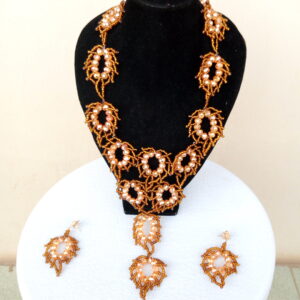 Leaf-shaped Necklace By TCC FASHION